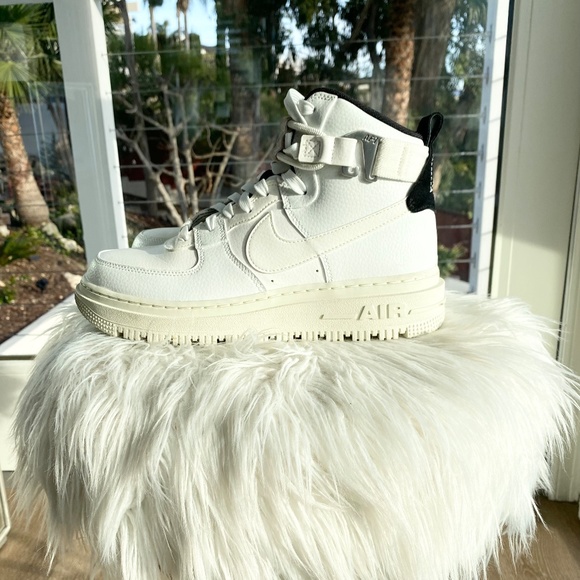 Nike  AF 1 Hi UT 2.0 - Picture 2 of 7